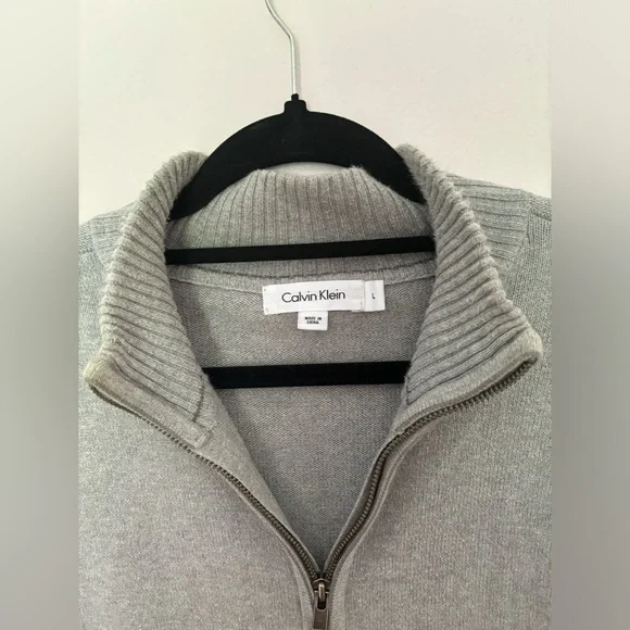 Men’s Calvin Klein Gray Zip Up - Picture 3 of 4